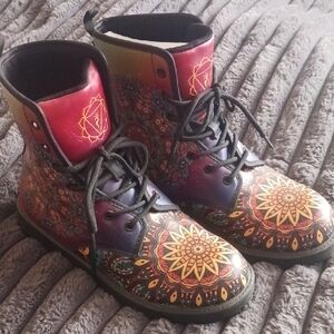 Colorful Mandala Women's Boots Size 8 NIB